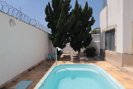 Casa à venda com 520m², 4 quartos e 3 vagasPiscina