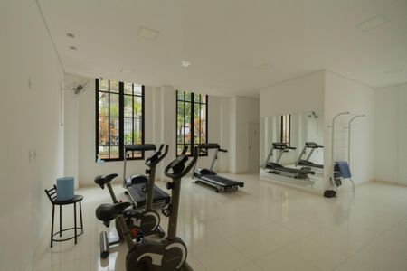 Apartamento para alugar com 60m², 2 quartos e 2 vagasÁrea comum - Academia