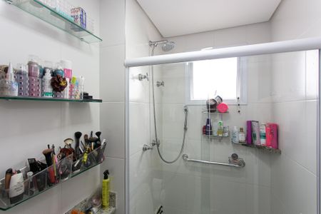 Apartamento à venda com 86m², 2 quartos e 2 vagasBanheiro da Suíte