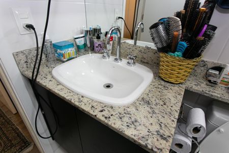 Apartamento à venda com 86m², 2 quartos e 2 vagasBanheiro da Suíte