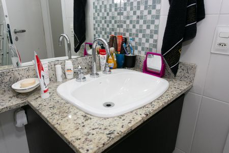 Apartamento à venda com 86m², 2 quartos e 2 vagasBanheiro Social