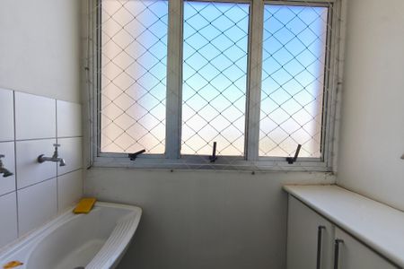 Apartamento à venda com 58m², 3 quartos e 1 vagaÁrea de Serviço