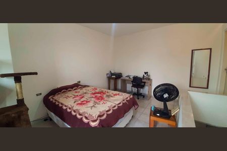 Suíte de casa à venda com 6 quartos, 350m² em Pestana, Osasco