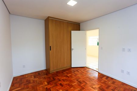 Casa para alugar com 140m², 2 quartos e 1 vagaQuarto 1