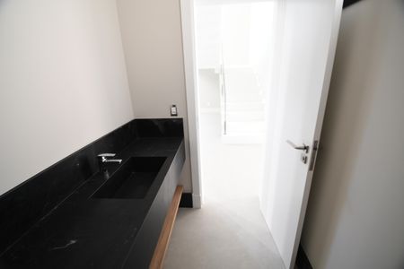 Casa de condomínio à venda com 404m², 4 quartos e 4 vagasLavabo