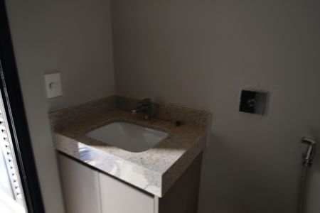 Casa de condomínio à venda com 404m², 4 quartos e 4 vagasBanheiro de serviço