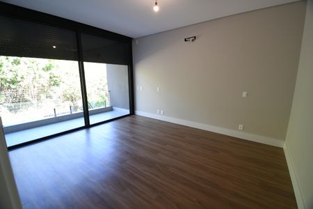 Casa de condomínio à venda com 404m², 4 quartos e 4 vagasQuarto 1