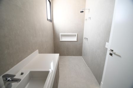 Casa de condomínio à venda com 404m², 4 quartos e 4 vagasBanheiro 2