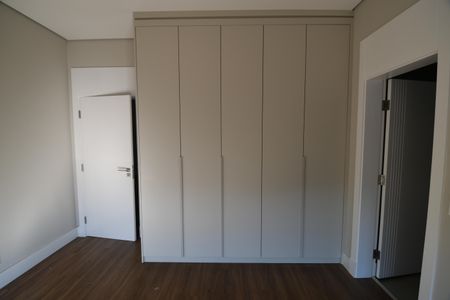 Casa de condomínio à venda com 404m², 4 quartos e 4 vagasQuarto Suíte 3