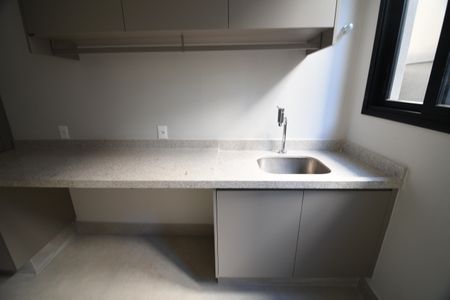 Casa de condomínio à venda com 404m², 4 quartos e 4 vagasÁrea de Serviço