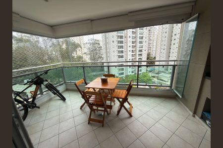 Apartamento à venda com 94m², 3 quartos e 2 vagas Apartamento à venda com 94m², 3 quartos e 2 vagasVaranda