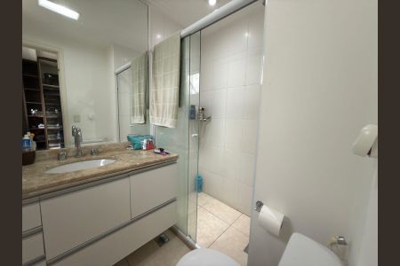Apartamento à venda com 94m², 3 quartos e 2 vagas Apartamento à venda com 94m², 3 quartos e 2 vagasBanheiro 2