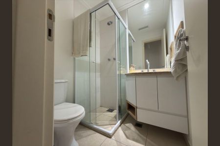 Apartamento à venda com 94m², 3 quartos e 2 vagas Apartamento à venda com 94m², 3 quartos e 2 vagasBanheiro 1
