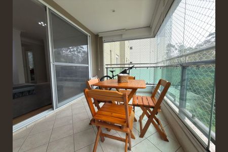Apartamento à venda com 94m², 3 quartos e 2 vagas Apartamento à venda com 94m², 3 quartos e 2 vagasVaranda
