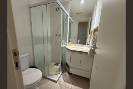 Apartamento à venda com 94m², 3 quartos e 2 vagas Apartamento à venda com 94m², 3 quartos e 2 vagasBanheiro 1