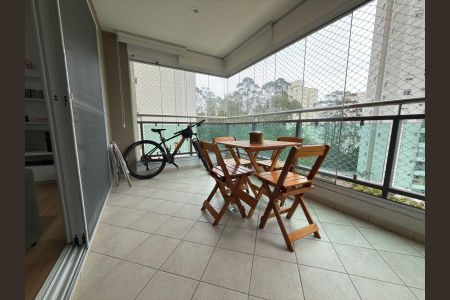 Apartamento à venda com 94m², 3 quartos e 2 vagas Apartamento à venda com 94m², 3 quartos e 2 vagasVaranda