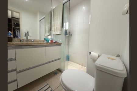 Apartamento à venda com 94m², 3 quartos e 2 vagas Apartamento à venda com 94m², 3 quartos e 2 vagasBanheiro 2