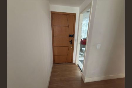Apartamento à venda com 94m², 3 quartos e 2 vagas Apartamento à venda com 94m², 3 quartos e 2 vagasEntrada