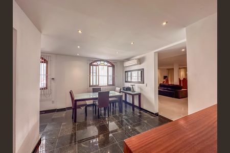 Casa à venda com 810m², 3 quartos e sem vagaCopa