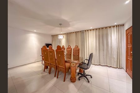 Casa à venda com 810m², 3 quartos e sem vagaSala 1