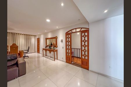 Casa à venda com 810m², 3 quartos e sem vagaSala 1