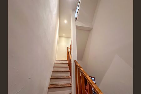Casa à venda com 810m², 3 quartos e sem vagaEscada