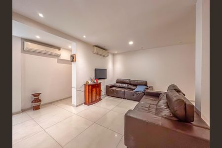 Casa à venda com 810m², 3 quartos e sem vagaSala 1