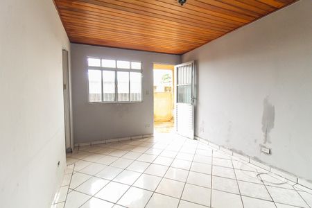 Sala de casa para alugar com 1 quarto, 40m² em Vila Carmosina, São Paulo