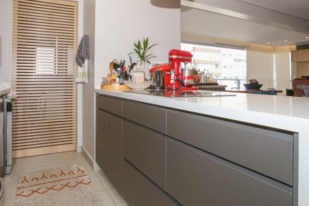 Apartamento à venda com 96m², 2 quartos e 2 vagasCozinha