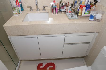 Apartamento à venda com 96m², 2 quartos e 2 vagasBanheiro da Suíte 1