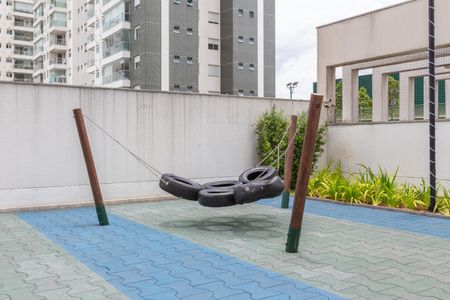 Apartamento à venda com 96m², 2 quartos e 2 vagasÁrea comum - Playground