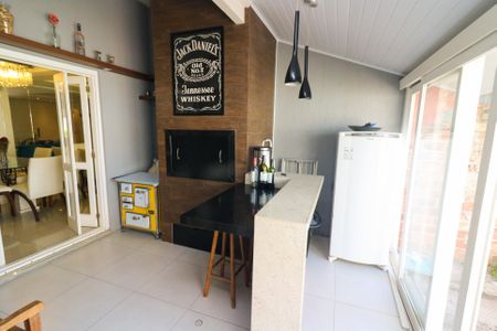 Casa à venda com 192m², 3 quartos e 2 vagasVaranda