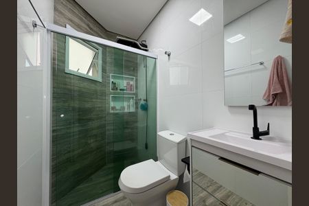 Apartamento à venda com 120m², 3 quartos e 2 vagas Apartamento à venda com 120m², 3 quartos e 2 vagasBanheiro da Suíte