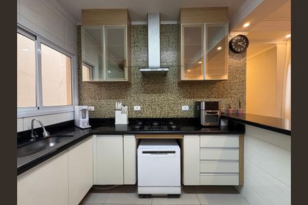 Apartamento à venda com 120m², 3 quartos e 2 vagas Apartamento à venda com 120m², 3 quartos e 2 vagasCozinha