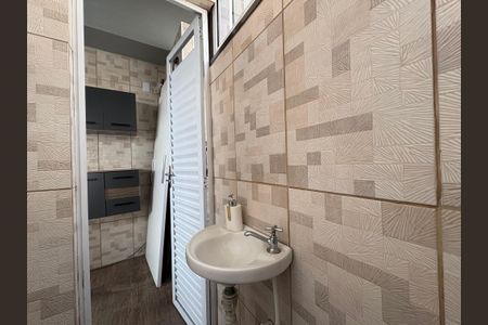 Lavabo de apartamento à venda com 3 quartos, 120m² em Vila Vilma, Santo André