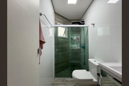 Apartamento à venda com 120m², 3 quartos e 2 vagas Apartamento à venda com 120m², 3 quartos e 2 vagasBanheiro da Suíte