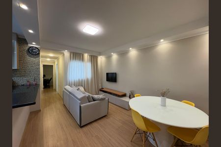 Apartamento à venda com 120m², 3 quartos e 2 vagas Apartamento à venda com 120m², 3 quartos e 2 vagasSala