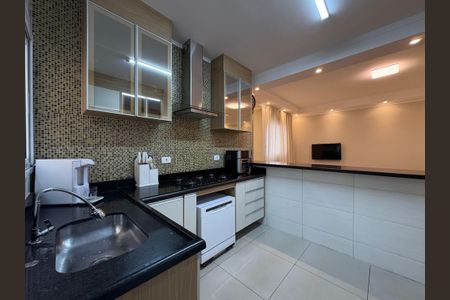 Apartamento à venda com 120m², 3 quartos e 2 vagas Apartamento à venda com 120m², 3 quartos e 2 vagasCozinha