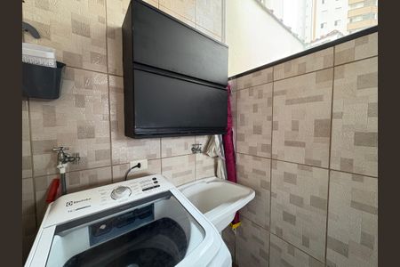 Apartamento à venda com 120m², 3 quartos e 2 vagas Apartamento à venda com 120m², 3 quartos e 2 vagasLavanderia