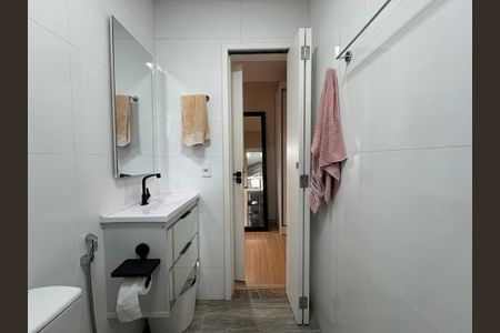 Apartamento à venda com 120m², 3 quartos e 2 vagas Apartamento à venda com 120m², 3 quartos e 2 vagasBanheiro da Suíte