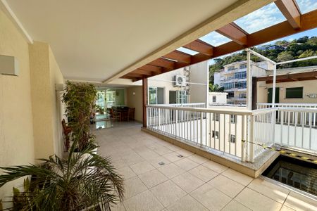 Apartamento à venda com 122m², 3 quartos e 2 vagasÁrea comum