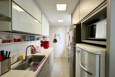 Apartamento à venda com 122m², 3 quartos e 2 vagasCozinha