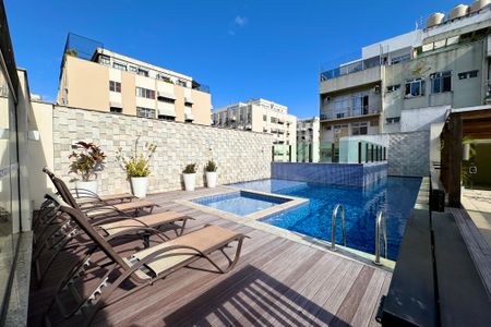 Apartamento à venda com 122m², 3 quartos e 2 vagasÁrea comum - Piscina