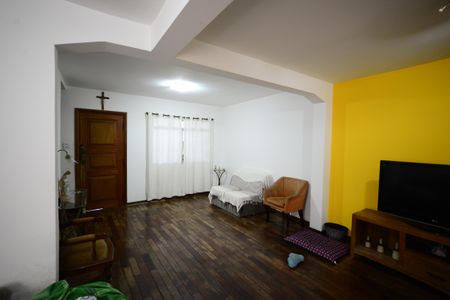 Sala de casa para alugar com 3 quartos, 248m² em Vila Monumento, São Paulo