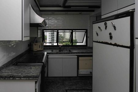 Apartamento à venda com 310m², 3 quartos e 4 vagas Apartamento à venda com 310m², 3 quartos e 4 vagasCozinha