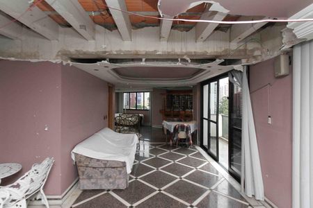 Apartamento à venda com 310m², 3 quartos e 4 vagas Apartamento à venda com 310m², 3 quartos e 4 vagasCobertura