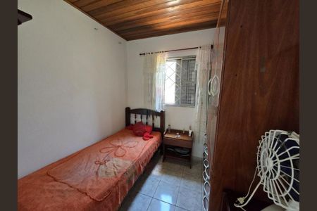 Casa à venda com 6 quartos, 350m² em Jardim Ester Yolanda, São Paulo