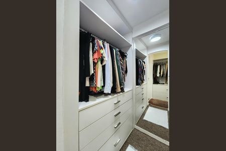 Apartamento para alugar com 150m², 3 quartos e 2 vagasCloset da suíte