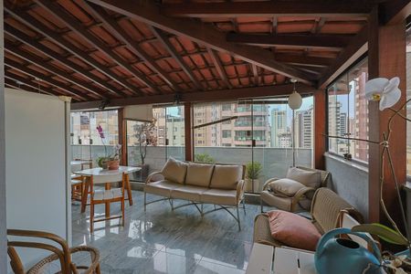 Apartamento à venda com 280m², 4 quartos e 2 vagasCobertura