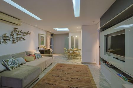 Apartamento à venda com 280m², 4 quartos e 2 vagasCobertura - Sala 